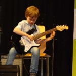 E-Gitarre, E-Bass & Gitarre on stage