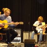 E-Gitarre, E-Bass & Gitarre on stage
