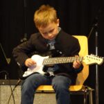 E-Gitarre, E-Bass & Gitarre on stage