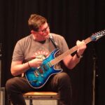 E-Gitarre, E-Bass & Gitarre on stage