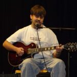 E-Gitarre, E-Bass & Gitarre on stage