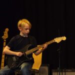 E-Gitarre, E-Bass & Gitarre on stage