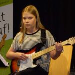E-Gitarre, E-Bass & Gitarre on stage
