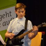 E-Gitarre, E-Bass & Gitarre on stage