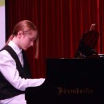 Gesang & Klavier on stage