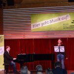 Gesang & Klavier on stage