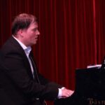 Gesang & Klavier on stage