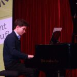 Gesang & Klavier on stage