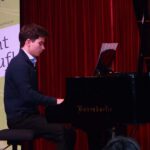 Gesang & Klavier on stage