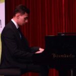 Gesang & Klavier on stage