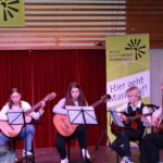 Gitarre & Zither on stage