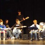 E-Gitarre, E-Bass & Gitarre on stage