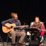 E-Gitarre, E-Bass & Gitarre on stage