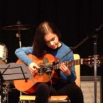 E-Gitarre, E-Bass & Gitarre on stage