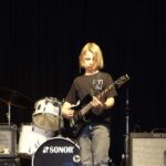 E-Gitarre, E-Bass & Gitarre on stage