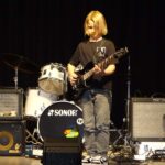 E-Gitarre, E-Bass & Gitarre on stage