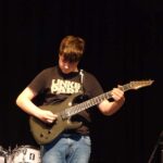 E-Gitarre, E-Bass & Gitarre on stage