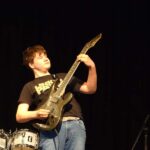 E-Gitarre, E-Bass & Gitarre on stage