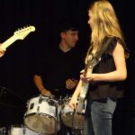 E-Gitarre, E-Bass & Gitarre on stage