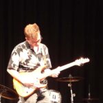 E-Gitarre, E-Bass & Gitarre on stage