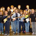 E-Gitarre, E-Bass & Gitarre on stage